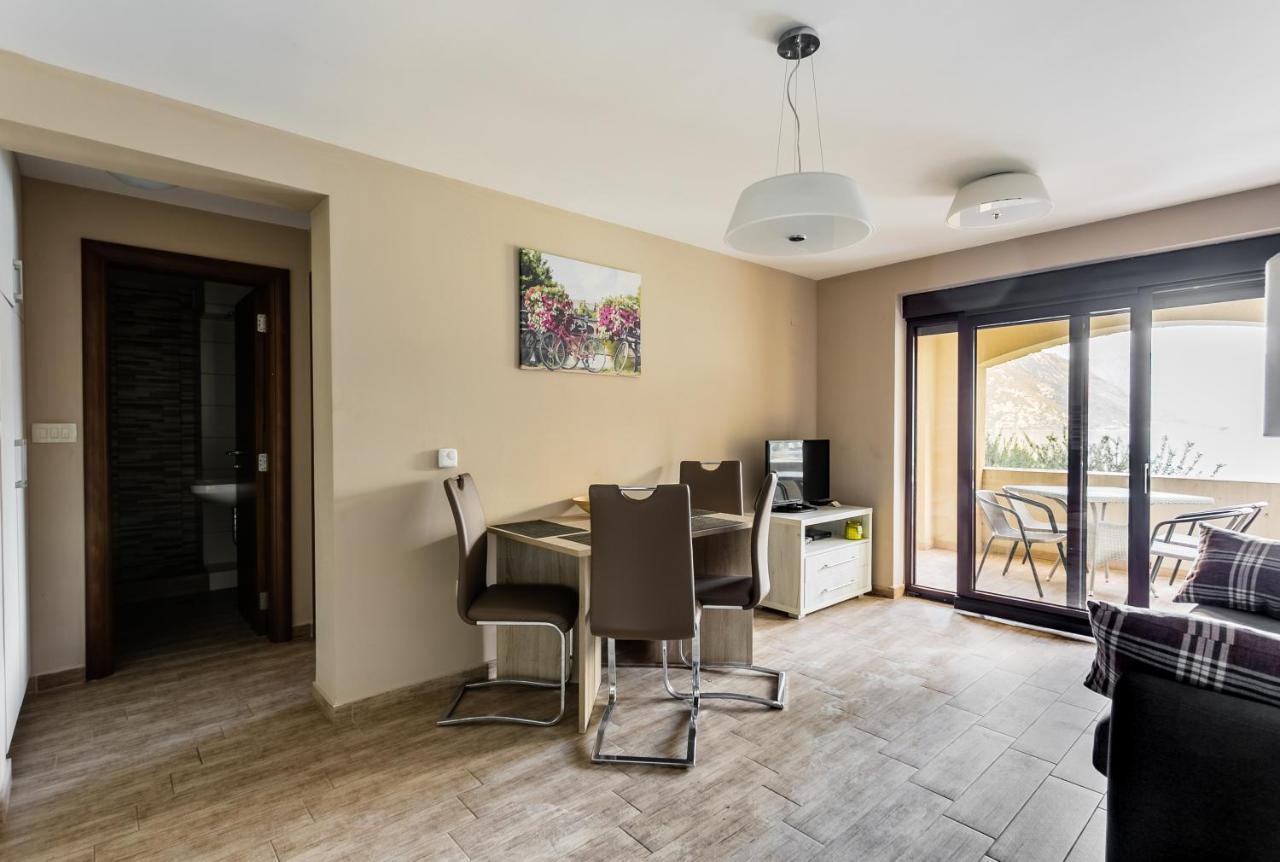 Keystone Apartments Donji Morinj Exterior foto
