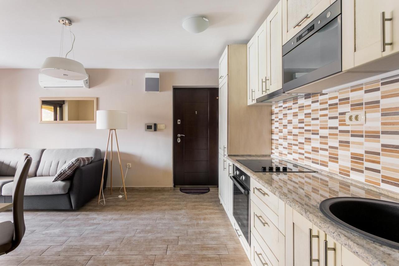 Keystone Apartments Donji Morinj Exterior foto